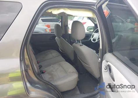 2005 Ford Escape Xlt из США, поврежденный, VIN 1FMCU93135KA21992